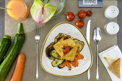 Tofu with grilled vegetables